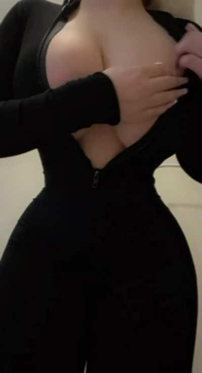 My big natural titties hate being suffocated