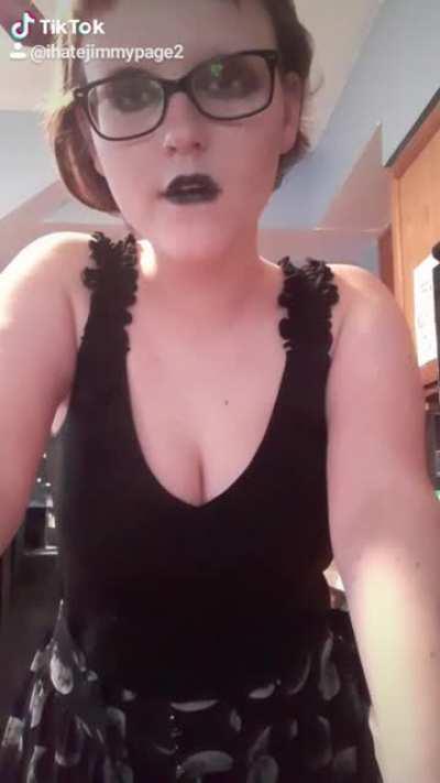 A video for the simps who like goths