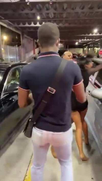 If that was my car i wouldn't just sit there