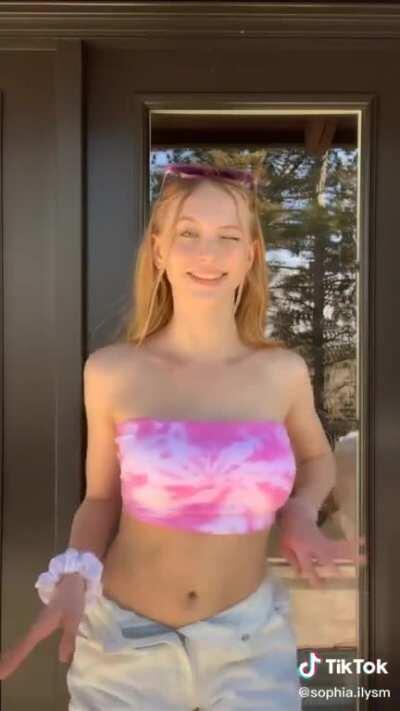 Sophia diamond the hottest tiktoker