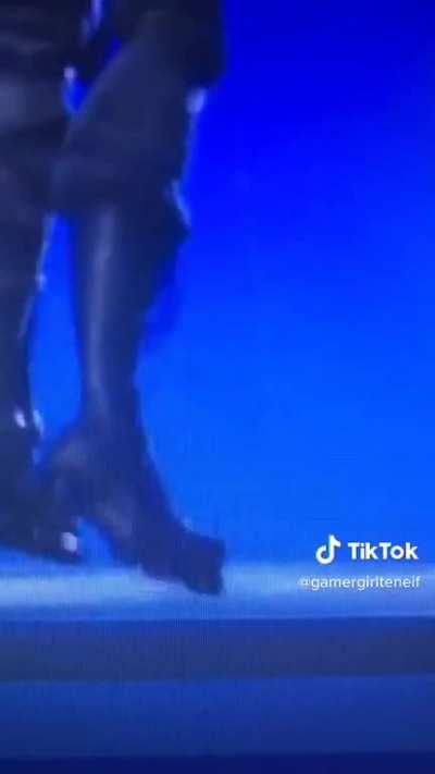 what is wrong with the fortnite tik tok community?