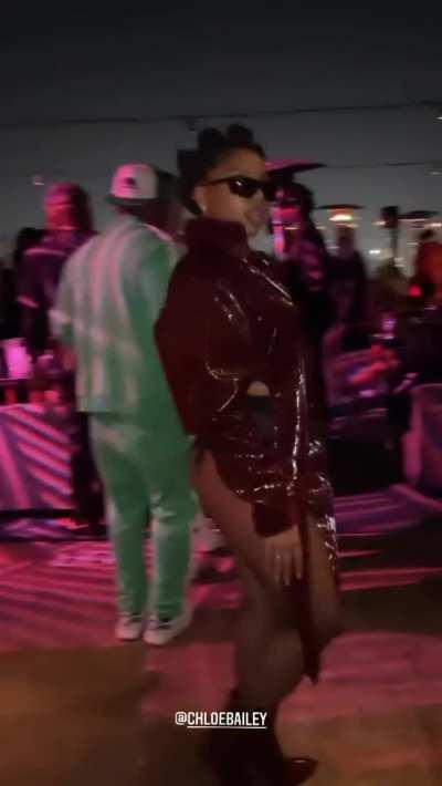 Chloe Bailey showing out for halloween