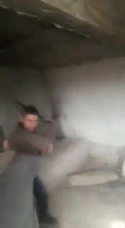 kangal siken sivaslı köpeğin sahibinden şamarı yiyor.