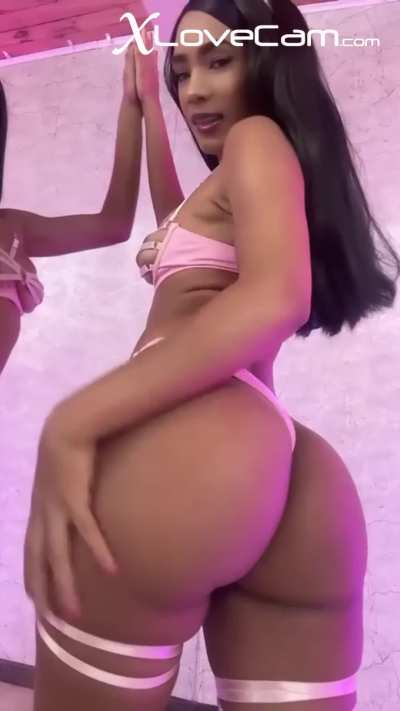 Amateur Ass Brunette Camgirl Jiggle Jiggling Latina Model Webcam GIF by xloveglamour