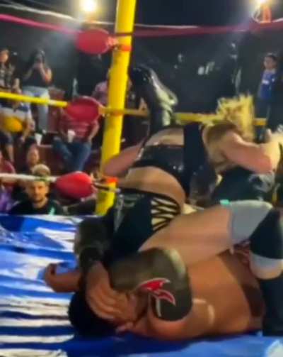 Dulce Sexy/Sexy Star I Facesitting pin