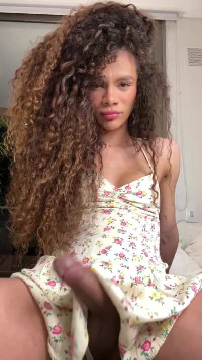 First word you'd say once u saw my girlcock?