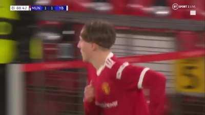 Robbie Savage commentates on his son Charlie making his debut for Manchester United