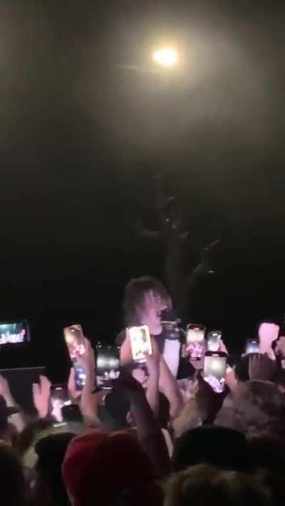 We damn near made bones cry :â)