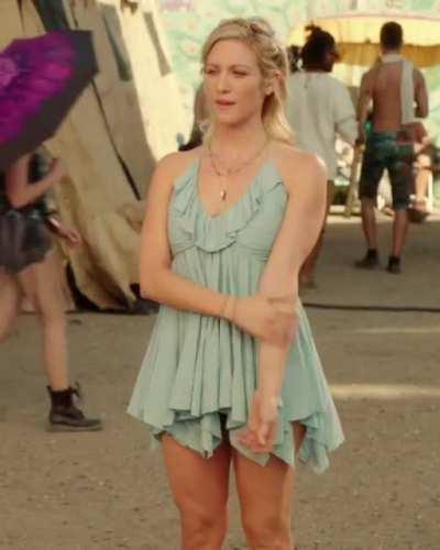 I'd probably get a heart attack if Brittany approached me like this...