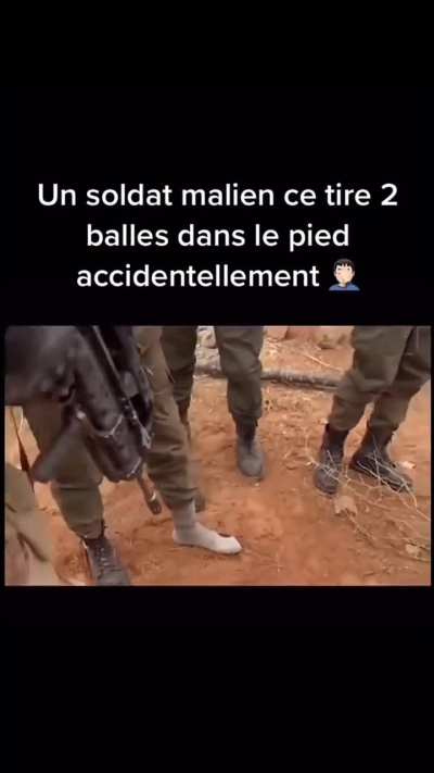 Malian soldier accidentally shoots himself in the foot ,Opération Barkhane 2020