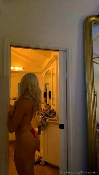 Breuhu blessed us with some stills, here is some movement.