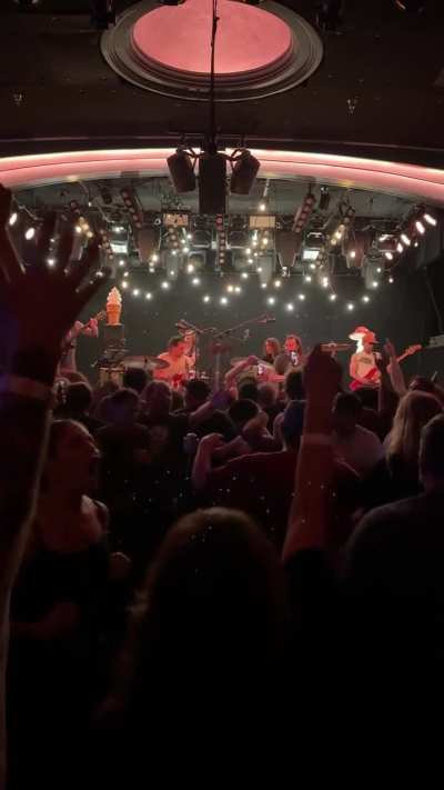 Total madness at 0:30