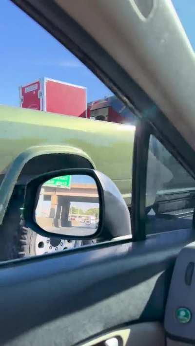 Can anyone identify this truck?