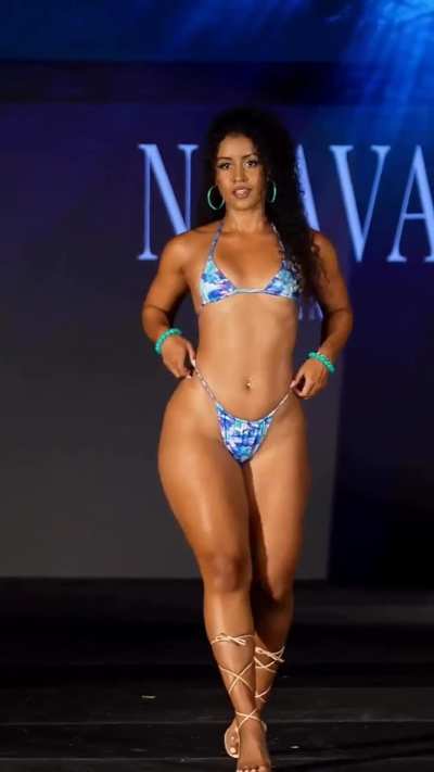 Jess Nichole Runway for Naavaswim