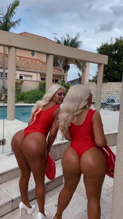 Does anyone ever get bored of seeing blonde white girls do this to themselves?