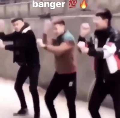 Bruh what’s this dance even called? 😂