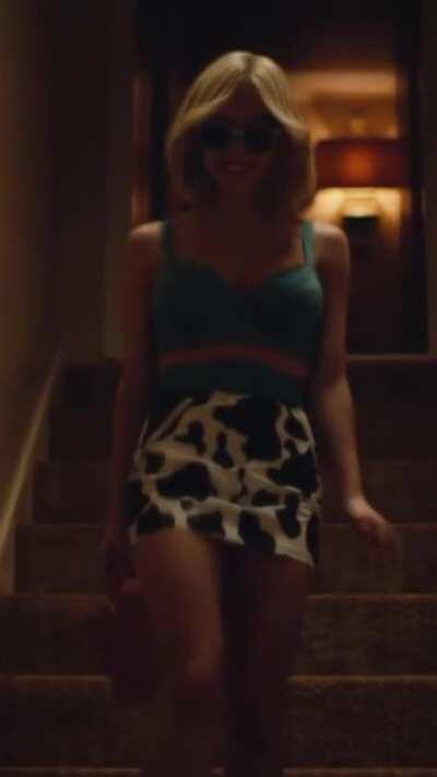 Sidney Sweeney jiggling