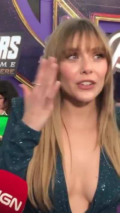 Elizabeth Olsen attending the Avengers Endgame Premiere in Los Angeles 4/22/19