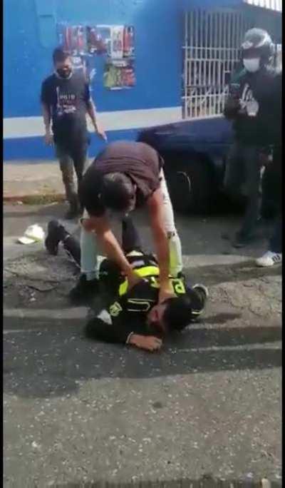 Citizen vs Traffic cop