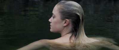 Maika Monroe & Matt O'Leary - Bokeh (US2017) - L'Amour !!!