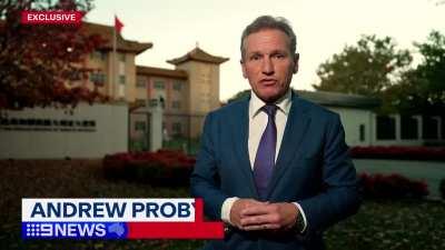 中国歼-10战机周六向一架在黄海上空执行任务的澳大利亚海鹰直升机发射闪光弹