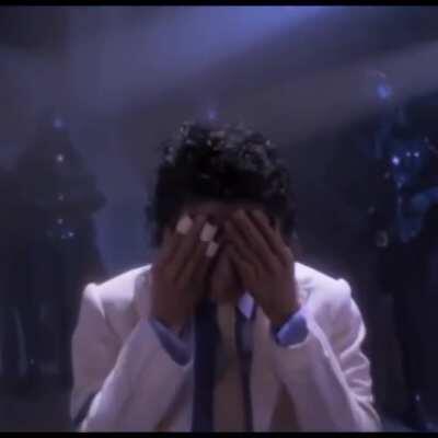 Mical jacksin turn to Al 😳😳