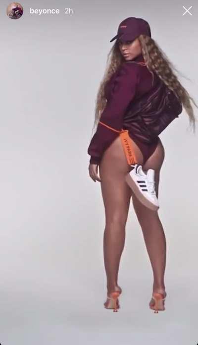 Why must her ass be so huge