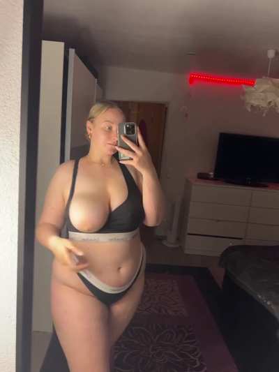 I want a cold beer and a hot dick