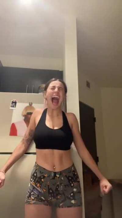 her boyfrnd gets to play with them. Yes i am salty