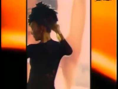 It's one of them meme's with sound, by garr it's been a while.