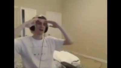 Me watching xQc play 12 minutes