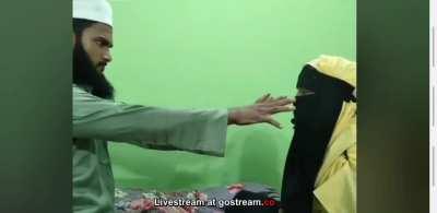 A rare footage of a muslim exorcist in his natural habitat.