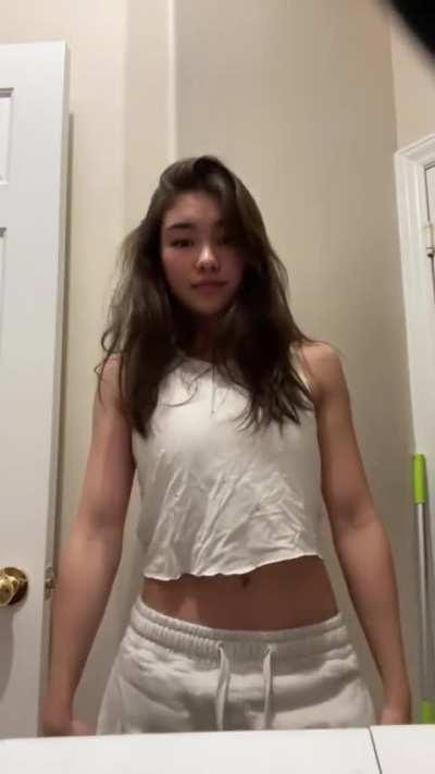 She is the sexist asian girl I have ever seen in my life😮‍💨