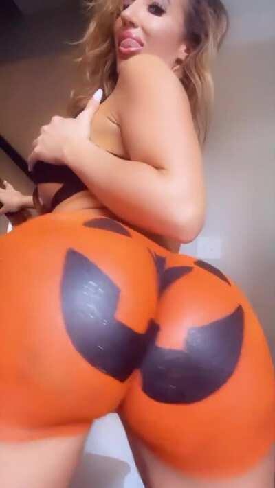 will not post this month due to no nut november. pray for a brotha 🙏