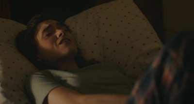 Natalia Dyer getting off. I hope Sadie Sink follows her example on screen as well