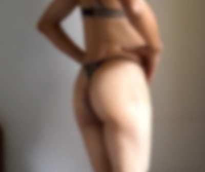 Here posing trying :)