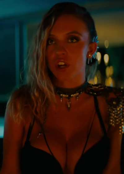 Eva (Sydney Sweeney) - Night Teeth (2021)
