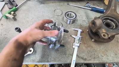 This is why the fwd and awd hubs aren't compatible