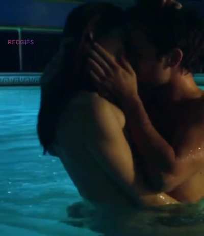 Emmy Rossum - Shameless (S01E07)