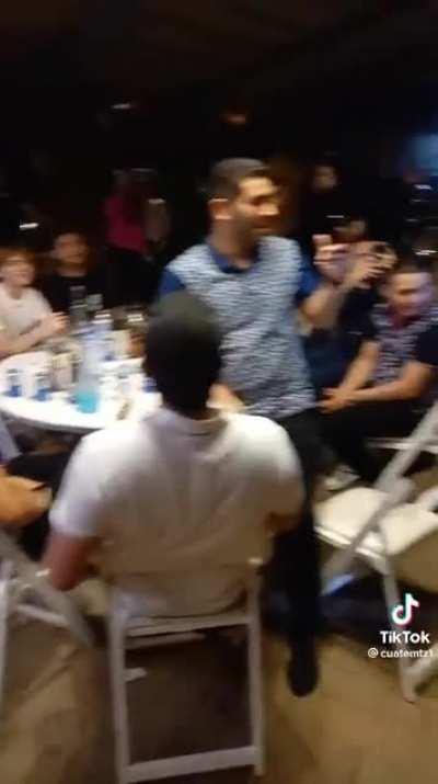 i saw this on tik tok and i wanna know what is going on