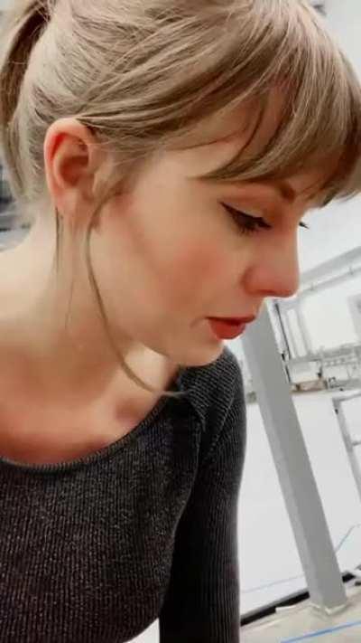 Busty mommy showing her moves