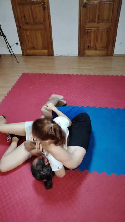 Office girl gets angry at her colleague 🔥