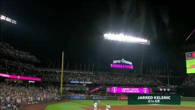 [Highlight] Jarred Kelenic goes back-to-back with Luis Torrens with an opposite-field blast that gives the M's a 6-3 lead in the 7th!