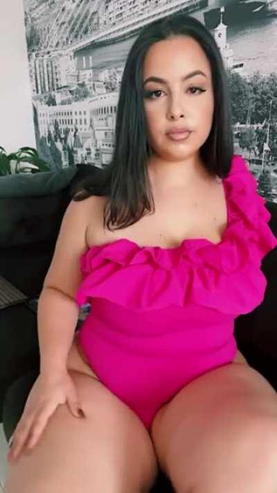 Can I crush you with these thighs?