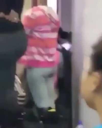 Bro fucking look there...