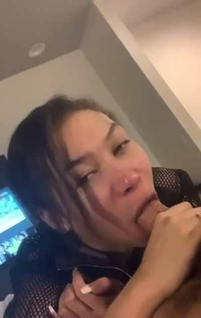 [reddit] why is this so hot