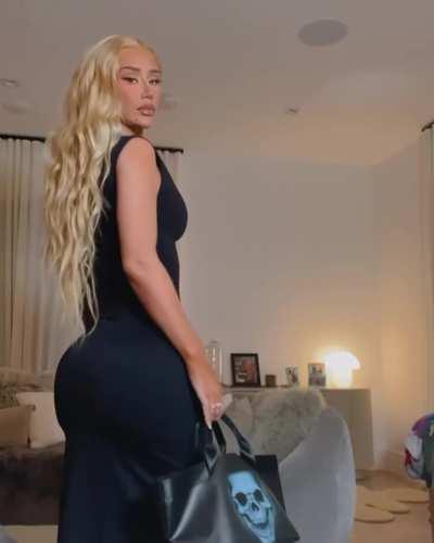 Iggys ass is so phat