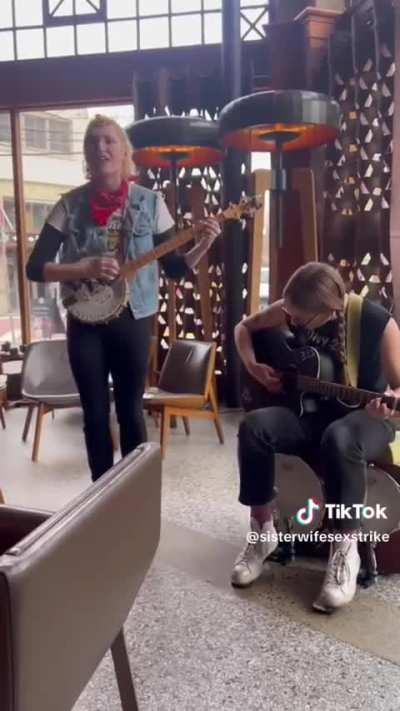 This is one of the most punk things I've ever seen 