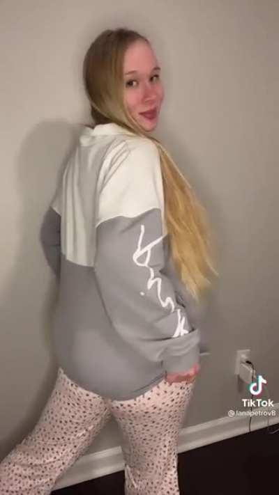 Soft & Jiggly No.575 😍🍑 (Surprise Under There)