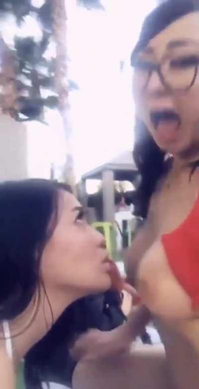 Instant hard on 👀